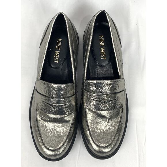 Nine West Women’s Silver Metallic Lug Sole Low Heel Slip On Loafers Size 5.5 - Picture 3 of 11